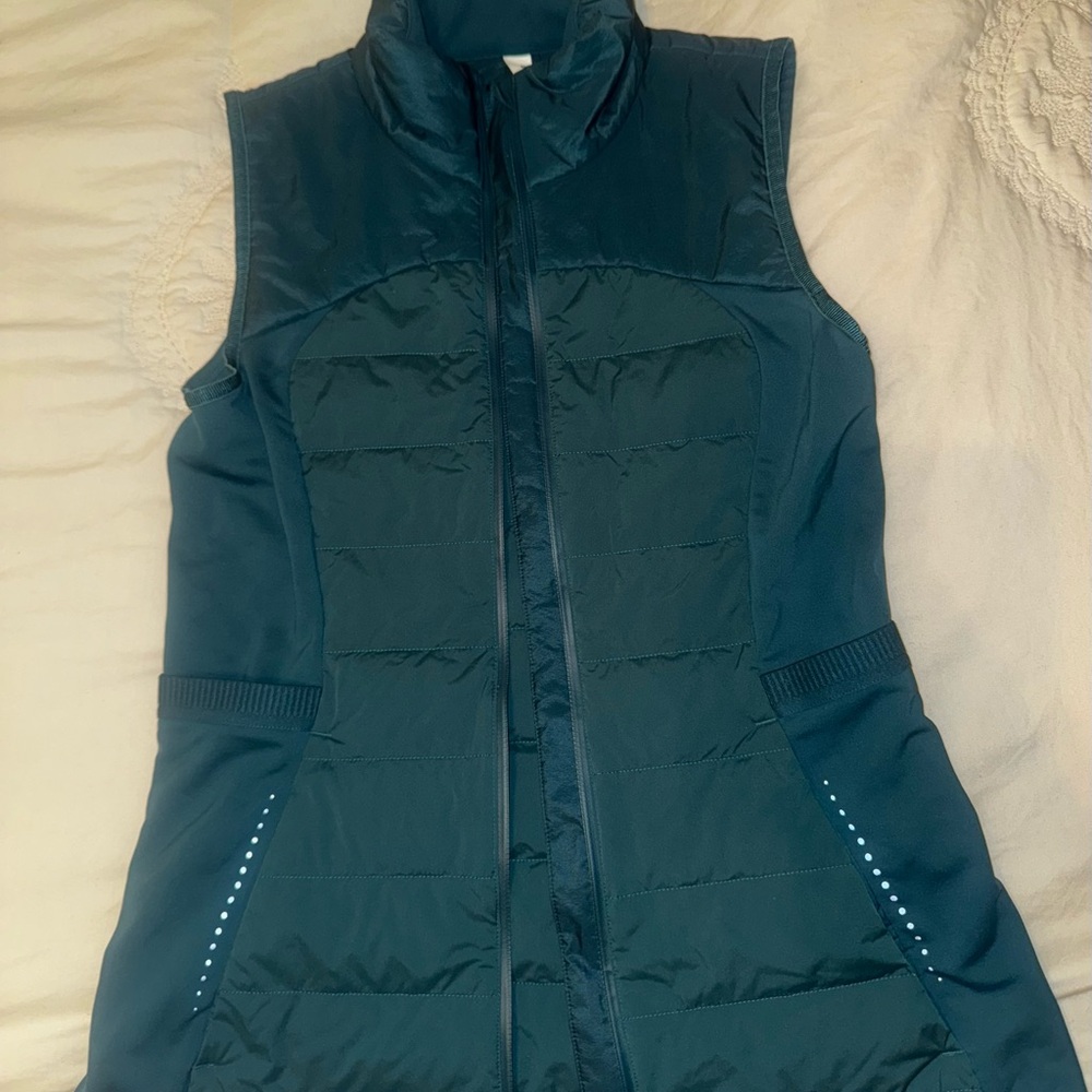 Lululemon Athletica Dark Gray Sleeveless Vest